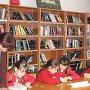 Ученици от 1 клас на частно езиково училище "Малкият принц" гостуват на Американска читалня